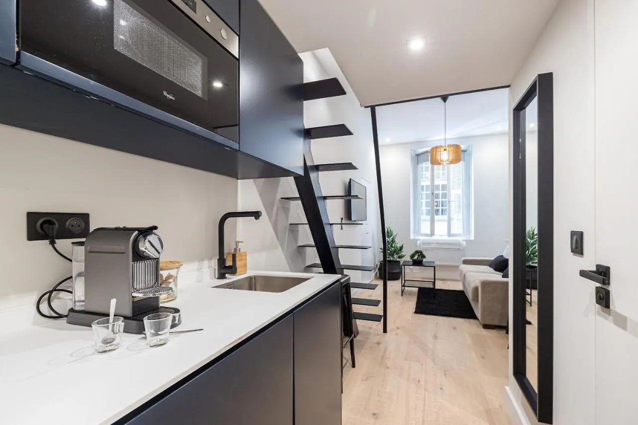 Apartman 12 Bunico - Studio Duplex - Vieux Nice - 100M De La Mer